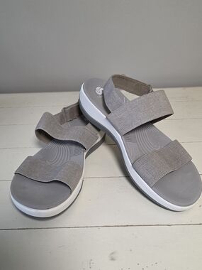 Clarks Cloudsteppers Women's Size 11 M Gray Stretch Strap Athletic Sandals